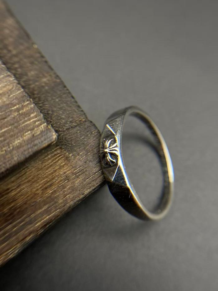 Cross flower ring