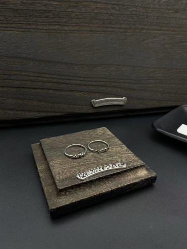 Cross shaped small ring