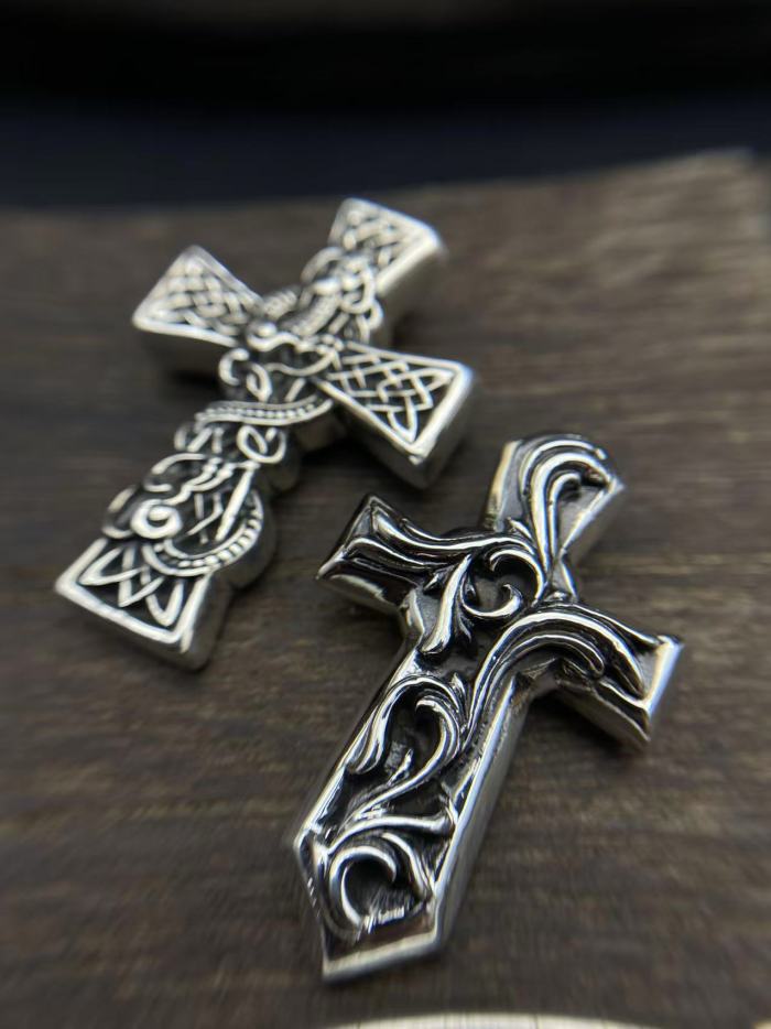 Medium pendant