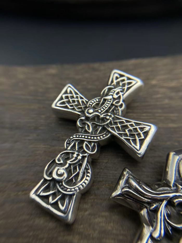 Medium pendant
