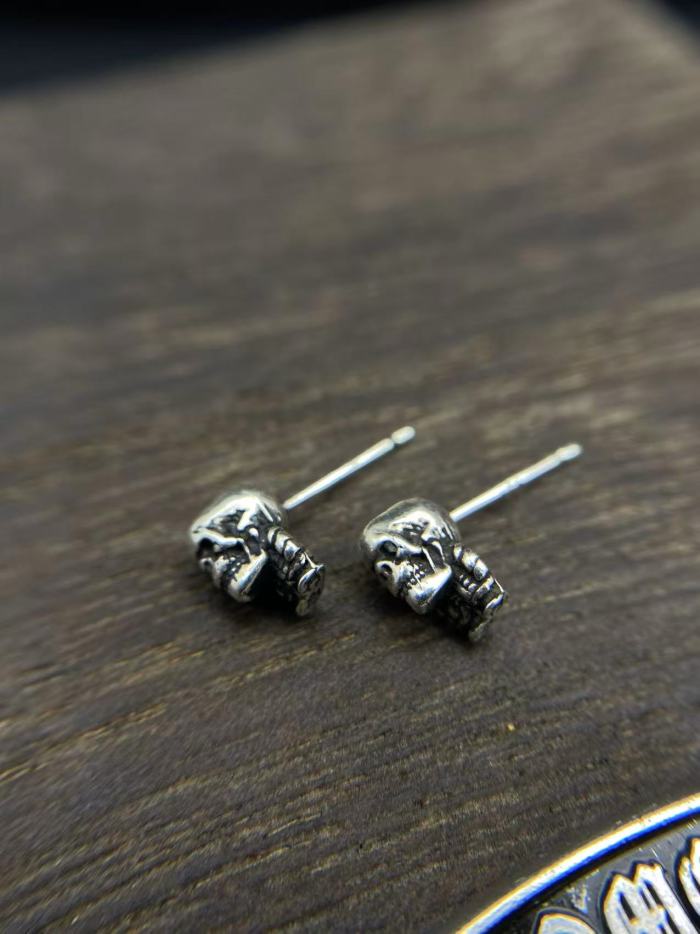 Five types of earrings