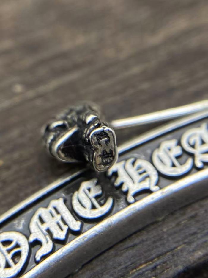 Five types of earrings