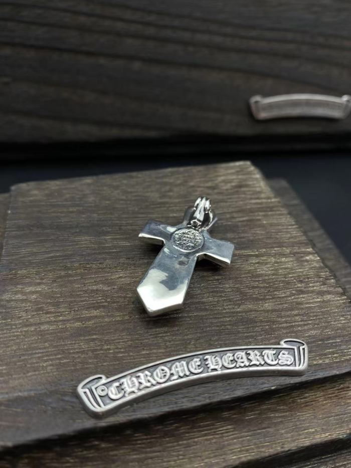 Medium pendant