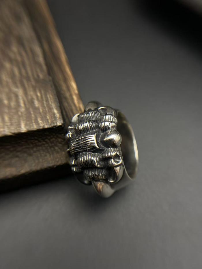Eagle Claw Ring