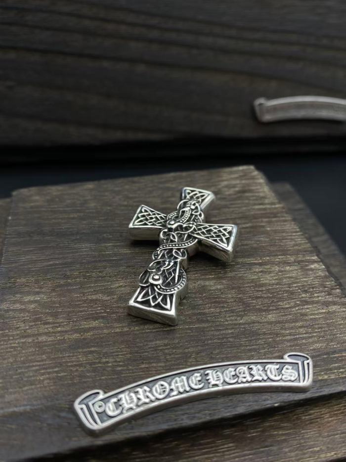 Medium pendant